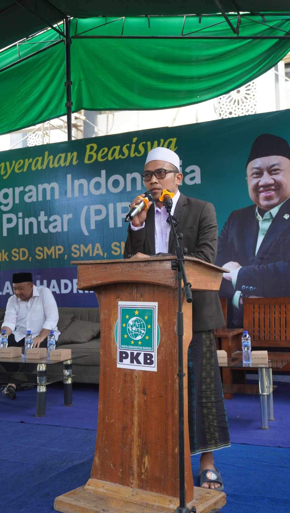 Perjalanan Politik TGH. Hardiyatullah M.Pd.: Dari Dunia Pesantren ke Panggung Kebijakan